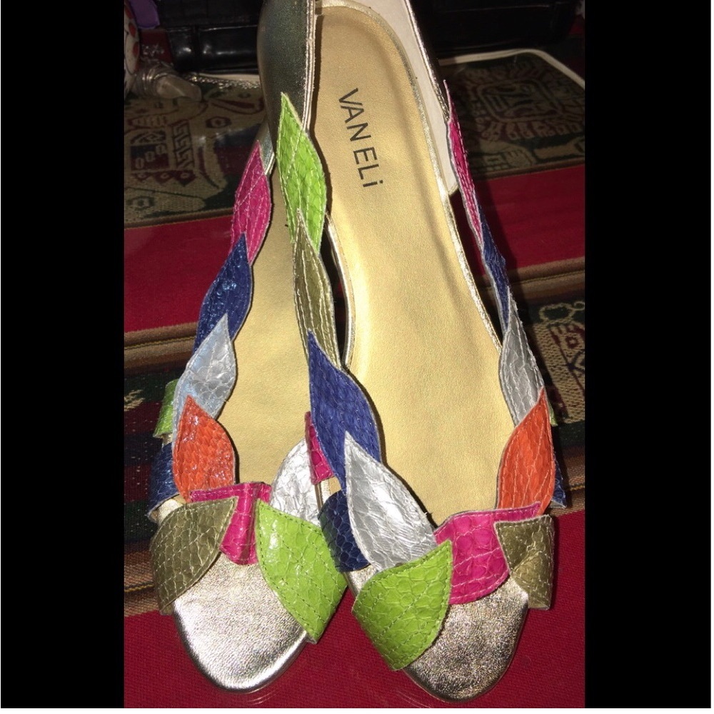 Leather Flats with Multicolored decorative leafs flats 8.5